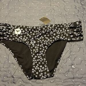 Aeropostale hipster black with white flowers swim bottoms size s NWT